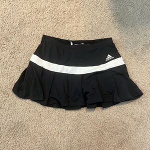 Adidas XS tennis skirt